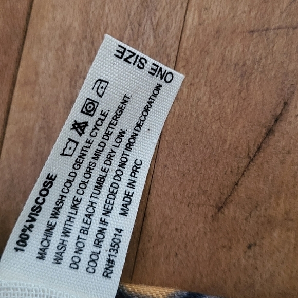 Bohemian Cream Bandana Print Kimono-One Size - Picture 8 of 9